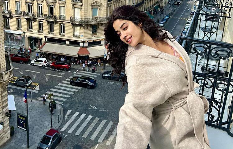 শহরের সৌন্দর্য চুটিয়ে উপভোগ করছেন তিনি। ছবি: সংগৃহীত