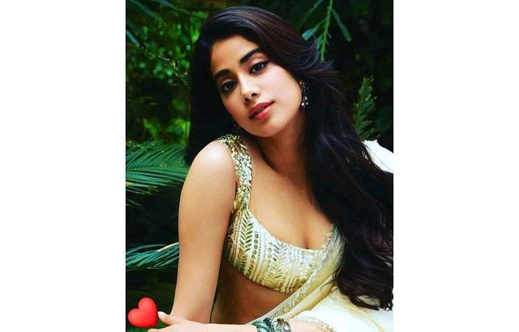 জানা গেছে, জাহ্নবী চলচ্চিত্রে প্রতিষ্ঠা লাভের জন্য নিরন্তর চেষ্টা করে যাচ্ছেন। ছবি: ইনস্টাগ্রাম