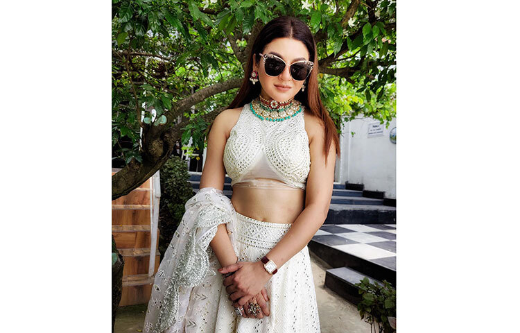 আপন মনে বসে আছেন জয়া। ছবি: ফেসবুক