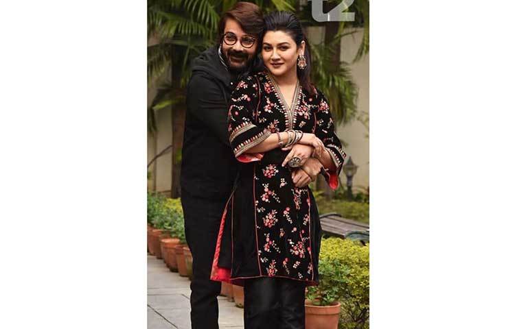 আজ শুক্রবার পশ্চিমবঙ্গজুড়ে মুক্তি পেয়েছে অতনু ঘোষ পরিচালিত সেই ছবি। একই সঙ্গে মুক্তি পেয়েছে বাংলাদেশের কয়েকটি প্রেক্ষাগৃহেও।