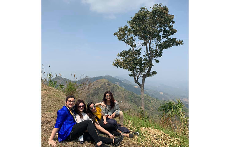 পাহাড়ের কোলে তাদের আড্ডা। ছবি: ফেসবুক