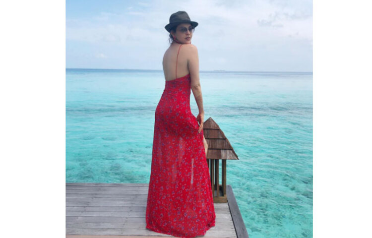 মালদ্বীপের সৈকতে একান্ত মুহূর্তে ধরা পড়েছেন কাজল আগারওয়াল। বেশকিছু ছবি নিজেই ইনস্টাগ্রামে পোস্ট করেছন তিনি।