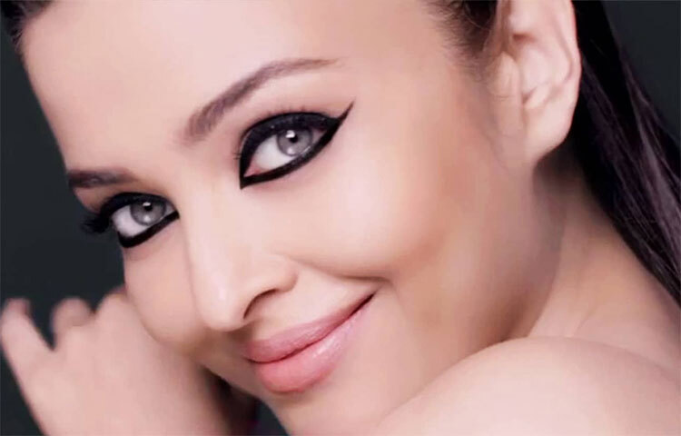 আজকাল বাজারে অনেক ধরনের কাজল পাওয়া গেলেও এতে রাসায়নিকের পরিমাণ বেশি হতে পারে যা চোখে অ্যালার্জি ও শুষ্ক চোখের ঝুঁকি তৈরি করে। ছবি: সংগৃহীত