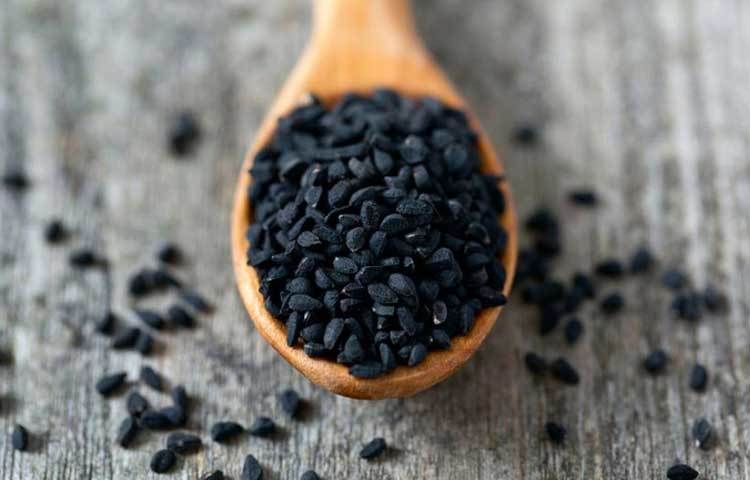 কালোজিরার আয়রন ও ফসফেট শরীরে অক্সিজেনের ভারসাম্য রাখে। তাই শ্বাসকষ্টজনিত সমস্যা থেকে রেহাই পেতে পথ্য হিসেবে কালো জিরে অত্যন্ত কার্যকরী।