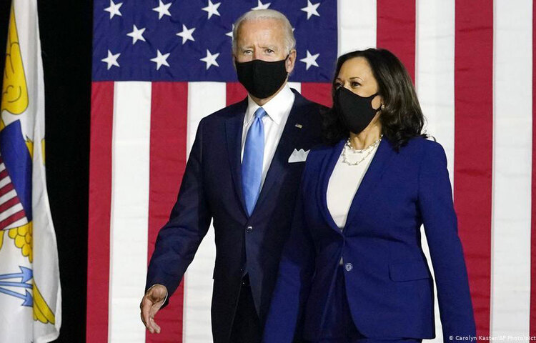 ২০০৩ সালে কমলা সান ফ্রান্সিসকোর অ্যাটর্নি জেনারেল নির্বাচিত হন; ২০১৪ সালে পুনঃনির্বাচিত হন।