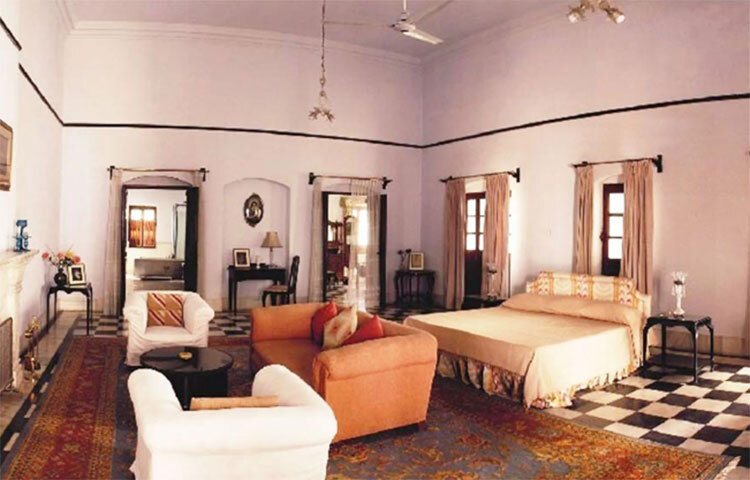 চার তলা বাড়ির পুরোটাজুড়েই ইউরোপীয় ঘরানার অন্দরসজ্জার ছাপ লক্ষ্য করা যায়। ছবি: সংগৃহীত