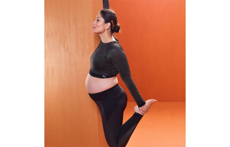 গর্ভবতী অবস্থাতেও যোগব্যায়াম বাদ দেননি কারিনা কাপুর খান। ছবি: সংগৃহীত