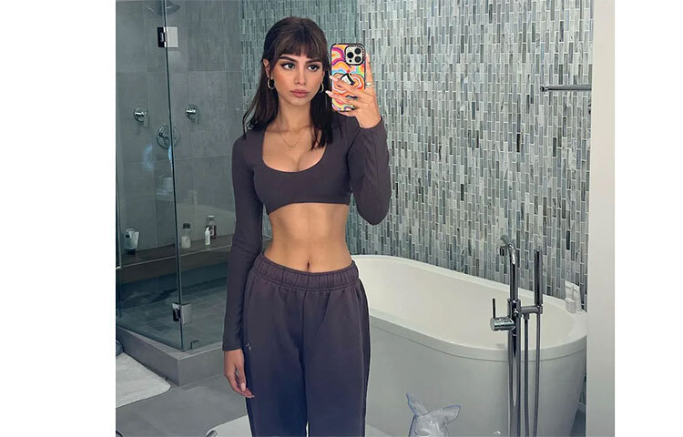 কালো স্পোর্টস পোশাকেও নজরকাড়া খুশির রূপ। ছবি: সংগৃহীত