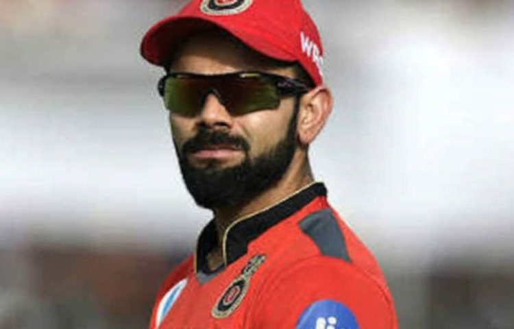 উমেশ যাদব, যুজবেন্দ্র চাহাল, নবদীপ সাইনিরা বেঙ্গালুরুতে দলের শিবিরে যোগ দেন। তারপর সেখানে কয়েকদিন কোয়ারেন্টাইন থাকার পর দুবাইয়ে রওনা দেন। কোহলি কিন্তু আরসিবি শিবিরেও যোগ দেননি।