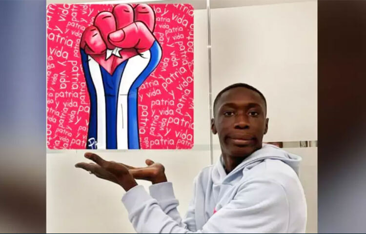 কোনো কথা না বলে শুধুমাত্র মুখভঙ্গিমার মাধ্যমে তিনি এমন মজার ভিডিও বানিয়েই টিকটকে নিজের পরিচিতি বানিয়ে ফেলেন। বর্তমানে তার অনুরাগীর সংখ্যা প্রায় ২০ কোটি। ছবি: সংগৃহীত