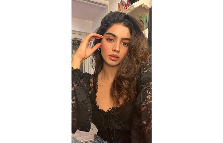 খুশির আকর্ষণীয় ছবিগুলো সম্প্রতি ভাইরাল হয়েছে। ছবি: সংগৃহীত