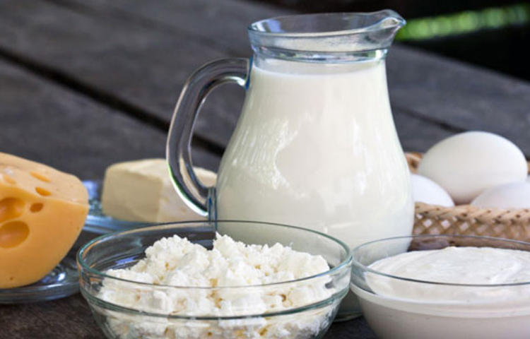 ক্যালসিয়ামে ভরপুর দুগ্ধজাত খাবার আমাদের হাড় মজবুত করতে সাহায্য করে। কিন্তু কিডনির সমস্যা থাকলে এগুলোকেই এড়িয়ে চলা জরুরি।