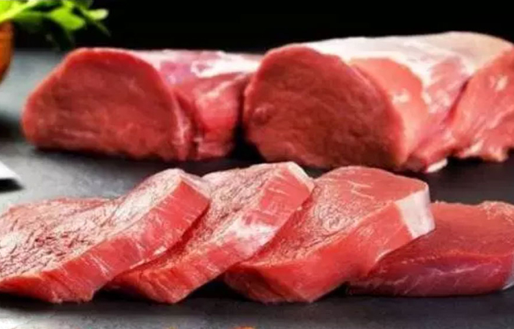 অতিরিক্ত পরিমাণে রেড মিট খেলে কিডনি স্টোনসহ কিডনির নানা সমস্যা দেখা দিতে পারে। রেড মিট খেলে শরীরে ইউরিক অ্যাসিডের পরিমাণও বেড়ে যায় যা কিডনির পক্ষে অত্যন্ত ক্ষতিকর।