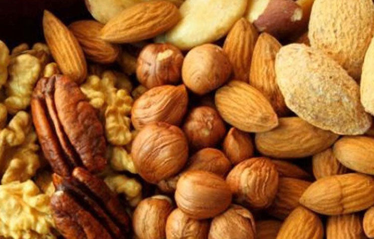 ভিটামিন ই: কাঠবাদাম, চিনাবাদাম, বাদাম তেল, বিচিজাতীয় ও ভেজিটেবল অয়েল, জলপাইয়ের আচার, সবুজ শাকসবজি ইত্যাদি।