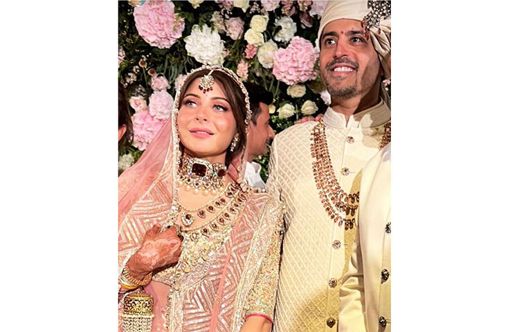 কাছের বন্ধু ও পরিবারের উপস্থিতিতে লন্ডনের এক অভিজাত হোটেলে বসেছিল কণিকার বিয়ের আসর। ছবি: সংগৃহীত