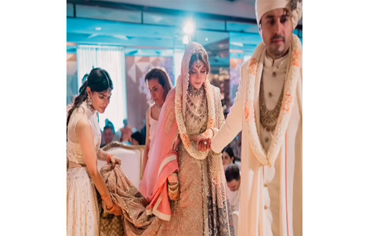 ২০১৪ সালে বেবিডল গানের মধ্যে দিয়ে বলিউডে জনপ্রিয়তা পান কণিকা। এরপর একাধিক জনপ্রিয় গান গেয়েছেন তিনি। ছবি: সংগৃহীত