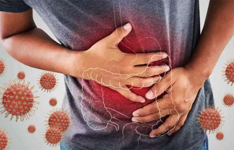 জানুয়ারি থেকে এপ্রিল মাস পর্যন্ত চলা এই সমীক্ষার রিপোর্ট অনুযায়ী, প্রায় ৪৫ শতাংশ করোনা আক্রান্তের মধ্যে জ্বর, সর্দি আর শ্বাসকষ্ট- এই তিন রকম সমস্যা একই সঙ্গে লক্ষ্য করেছেন মার্কিন বিশেষজ্ঞরা। সমীক্ষায় অংশগ্রহণকারী ৮০ শতাংশ করোনা আক্রান্তের প্রাথমিক উপসর্গ হিসাবে ঘন ঘন শুকনো কাশি হওয়ার প্রবণতা লক্ষ্য করেছেন মার্কিন বিশেষজ্ঞরা।