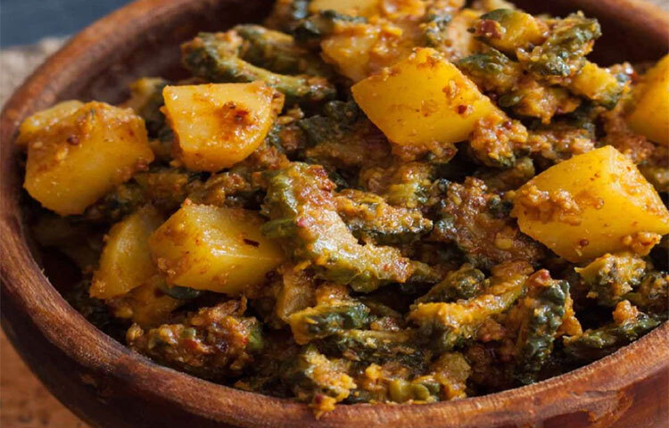 ত্বক ভালো রাখে: ত্বক ভালো রাখার ক্ষেত্রে করলার জুড়ি মেলা ভার! করলায় থাকা ভিটামিন ও মিনারেল ত্বক ভালো রাখার পাশাপাশি ব্রণ সারাতে ম্যাজিকের মতো কাজ করে। ছবি: সংগৃহীত