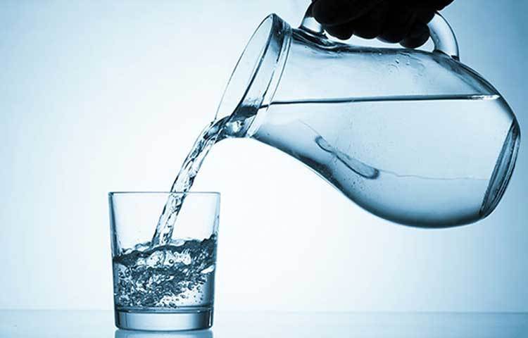 পর্যাপ্ত পানি পান করুন: এক সাথে না পারলেও বারে বারে পানি পান করুন।