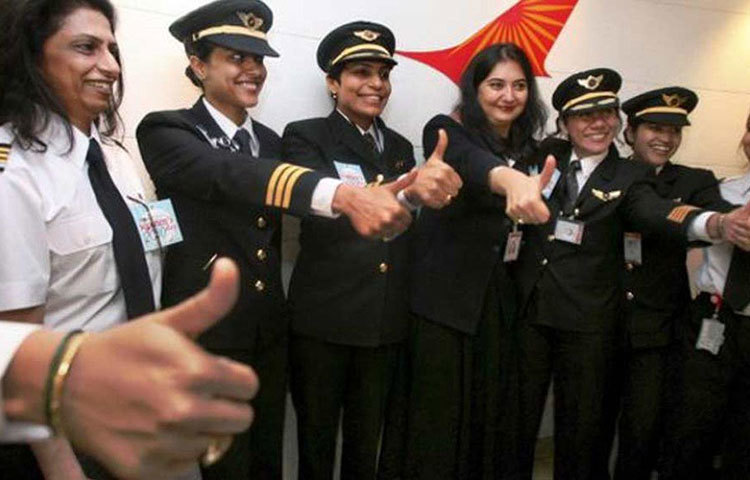 এয়ার ইন্ডিয়ার বিশেষ মিশনে এর আগেও সামিল হয়েছেন স্বাতী। ২০১০ সালে শুধু মহিলা কর্মীদের নিয়ে মুম্বাই থেকে নিউ ইয়র্ক পাড়ি দেওয়া উড়ানের অংশও ছিলেন তিনি।