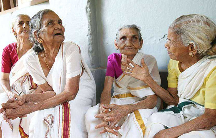 কম তেল, ঝাল, মশলার খাবার খান। ফ্রিজে রাখা বাসি খাবার খাবেন না।