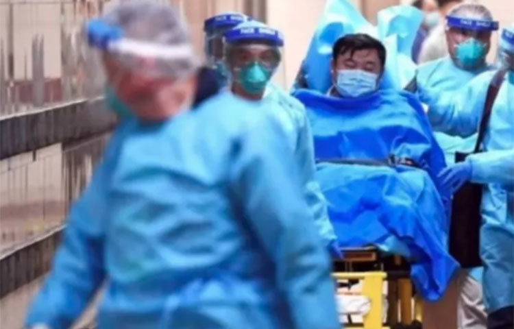 ওই দেশের ন্যাশনাল অ্যাকাডেমিস অফ সায়েন্স ইঞ্জিনিয়ারিং অ্যান্ড মেডিসিনের স্ট্যান্ডিং কমিটির সভাপতি হারভে ফিনবার্গ একটি চিঠিতে লিখেছেন, ‘গবেষণায় প্রমাণিত হয়েছে শ্বাস প্রশ্বাসের মাধ্যমে বাহিত হতে পারে করোনা ভাইরাস।’