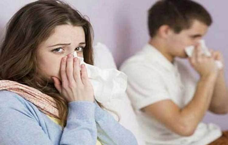 কাশি এলে যা করবেন: এই সময়ে কাশি বা হাঁচি দেয়ার সময় নাক, মুখ রুমাল বা টিস্যু, কনুই দিয়ে ঢাকুন। টিস্যুটি দূরে ডাস্টবিনে ফেলে দিন।