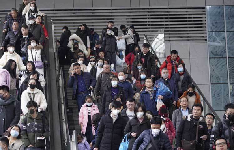 সর্দি লেগে নাক বন্ধ ছিল না সেইসব রোগীদের। কিন্তু ঘ্রাণ শক্তি পুরোপুরি লোপ পেয়েছিল। ফ্রান্সের ওই গবেষক দল অন্য কোনো লক্ষ্ণণ আছে কি না খতিয়ে দেখতে নতুন করে পরীক্ষা করেছে।