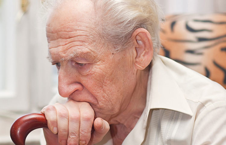 মদ্যপান, ধূমপান থেকে বিরত থাকুন, বিশেষ করে সিওপিডি বা হাঁপানি যাদের আছে।