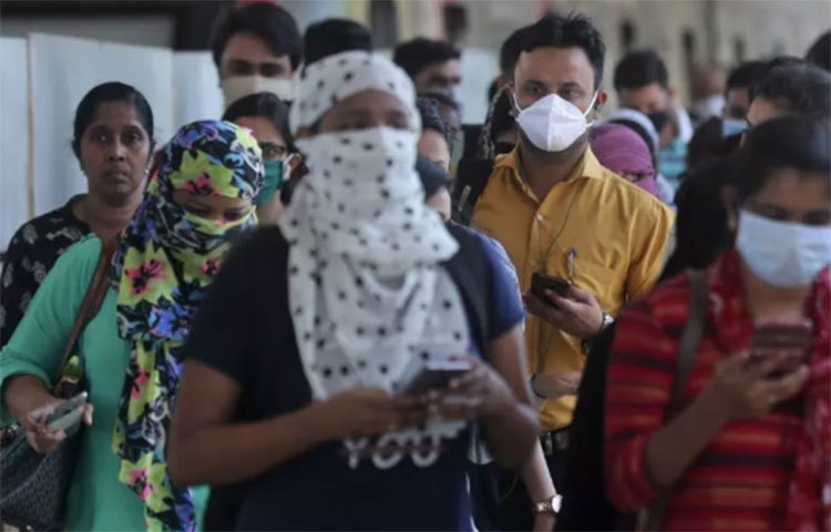 তার যুক্তি, সম্পূর্ণ আইসোলেশান ছাড়া এই ভাইরাস থেকে মুক্তি পাওয়া প্রায় অসম্ভব।