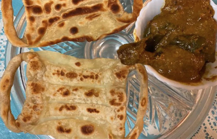 মাদুরাইয়ের ওই রেস্তোরাঁ মাস্ক পরোটার ছবি শেয়ার করতেই সোশ্যাল মিডিয়ায় ভাইরাল হতে শুরু করে।