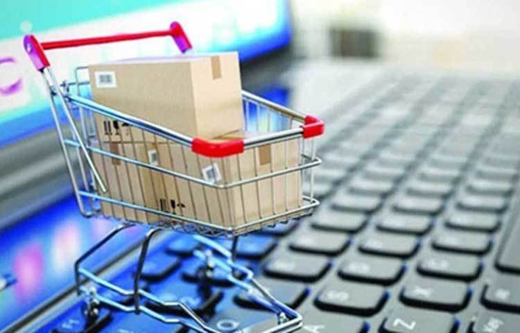 করোনা আক্রান্ত বাইরের দেশ থেকে আসা মালপত্রের মাধ্যমেও কি এই অসুখ ছড়াতে পারে? এমন আশঙ্কাও দেখা গিয়েছে মানুষের মধ্যে।