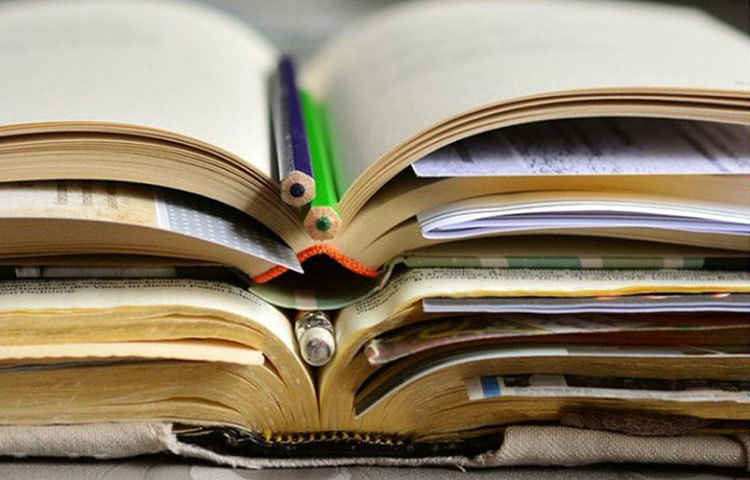 তবে গবেষকেরা জানিয়েছেন, খবরের কাগজ ছাড়া অন্যান্য কাগজের উপর ৪-৫ দিন বেঁচে থাকতে পারে করোনাভাইরাস।