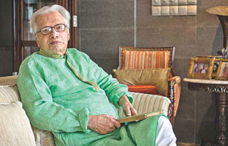 সর্দি, কাশি, গলাব্যথা, জ্বর, শ্বাসকষ্ট, ডায়ারিয়ার কোনো লক্ষণ দেখা দিলে অবশ্যই ডাক্তার দেখান। প্যারাসিটামল, সেটিরিজিন বা লিভোসেটিরিজিন ছাড়া অন্য কোনও ওষুধ ডাক্তারের পরামর্শ ছাড়া খাবেন না।