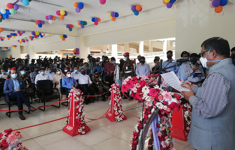 পাশাপাশি ডায়ালাইসিসের জন্য পাঁচটি শয্যা রয়েছে। এছাড়া ১০টি ভিআইপি কেবিন ও ৮টি এসি কেবিন স্থাপন করা হয়েছে। ছবি: মাহবুব আলম