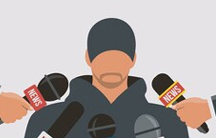 সাংবাদিকদের কাজের মধ্যে ভিড় এড়িয়ে চলা প্রায় অসম্ভব। কিন্তু প্রেস কনফারেন্স হলে চেষ্টা করুন এক মিটার দূরত্ব বজায় রেখে বসার বা দাঁড়াবার।