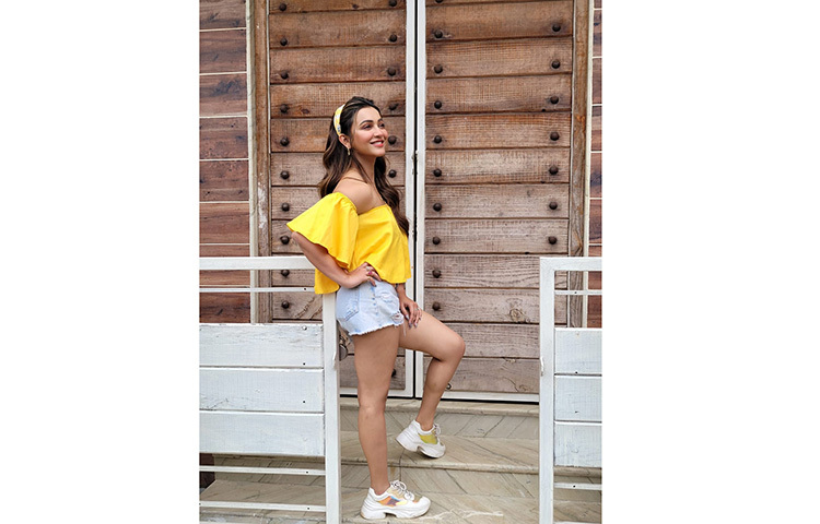 আজ কৌশানীর ফেসবুকে এই ছবি ভক্তদের জন্য পোস্ট করেছেন। ছবি: ফেসবুক