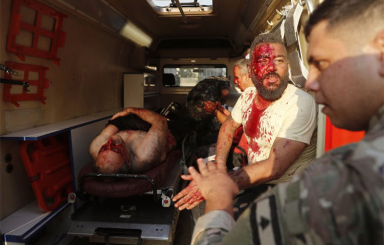 বিস্ফোরণটি এত শক্তিশালী ছিল যে মানুষ ভূমিকম্প ভেবে চিৎকার ও ছুটোছুটি শুরু করে।