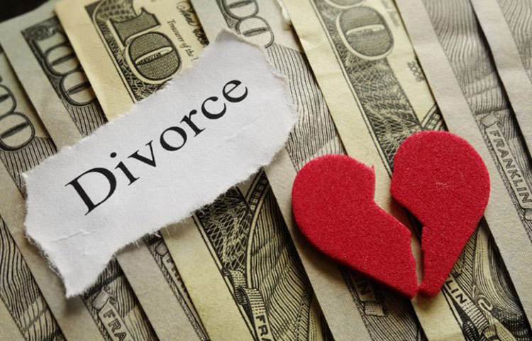 সোমবার শেয়ার বাজার বন্ধ হওয়ার সময় অবধি এই স্টকের আর্থিক অঙ্কের পরিমাণ ছিল ৩২০ কোটি ডলারেরও বেশি।