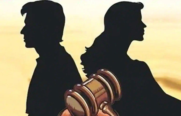 আদতে কানাডার নাগরিক যুয়ান বর্তমানে চিনের শেনঝেন প্রদেশে থাকেন। তিনি কাংতাই বায়োলজিক্যাল প্রোডাক্টস কো-র ডিরেক্টর ছিলেন ২০১১ সালের মে থেকে ২০১৮ সালের আগস্ট অবধি।