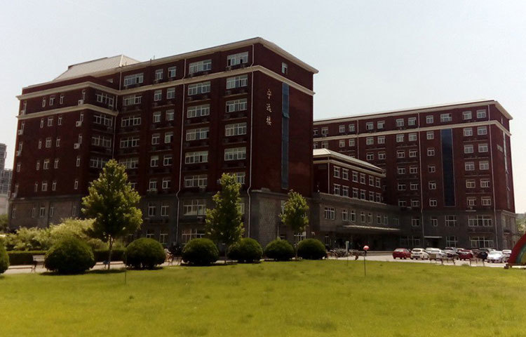 বর্তমানে যুয়ান অন্য একটি সংস্থার ভাইস জেনারেল ম্যানেজার পদে কর্মরত। ৪৯ বছর বয়সি এই ধনীতম এশিয়াবাসী মহিলা বেজিংয়ের ইন্টারন্যাশনাল বিজনেস অ্যান্ড ইকনমিক্স বিশ্ববিদ্যালয় থেকে অর্থনীতিতে স্নাতক।