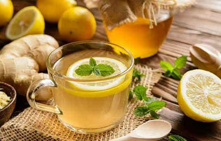 গবেষণা বলছে, আমাদের ওজনকে নিয়ন্ত্রণে রাখতে সাহায্য করে লেবু। কারণ এর মধ্যে প্রচুর পলিফেনল অ্যান্টিঅক্সিড্যান্টস রয়েছে।