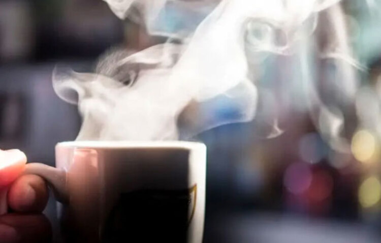 ঘন ঘন চা বা কফি খাবেন না। মশলাদার খাবারও এড়িয়ে চলুন।