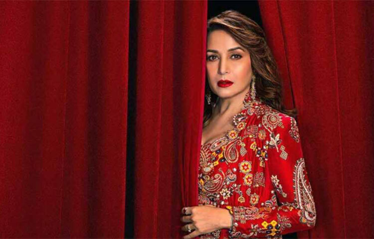 ওয়েব সিরিজের দুনিয়ার মাধুরী দীক্ষিতের অভিষেক। কৌতূহল তো তুঙ্গে উঠবেই। ‘দ্য ফেম গেম’ নিয়েও তা-ই হয়েছে। ওটিটি প্ল্যাটফর্মে তা শুরুর আগেই এর খুঁটিনাটির দিকে নজর রেখেছিলেন ভক্তরা। ছবি: সংগৃহীত