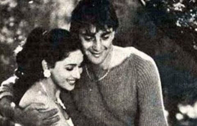 মাধুরী দিক্ষীতের সঙ্গে সঞ্জয় দত্তের সম্পর্কের একটি গুঞ্জন ছিল। শোনা গিয়েছিল একে অপরকে বিয়ে করতে চান তারা। কিন্তু সেই সময় সঞ্জয় জেলে চলে যাবার কারণে ভেঙে যায় তাদের সম্পর্ক।