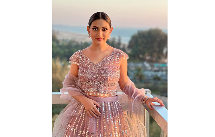 আজ মেহজাবীন তার ফেসবুকে এই ছবি পোস্ট করেছেন। তবে কোথায় বসে ছবিটি তুলেছেন তা ক্যাপশনে লেখেননি। ছবি: ফেসবুক