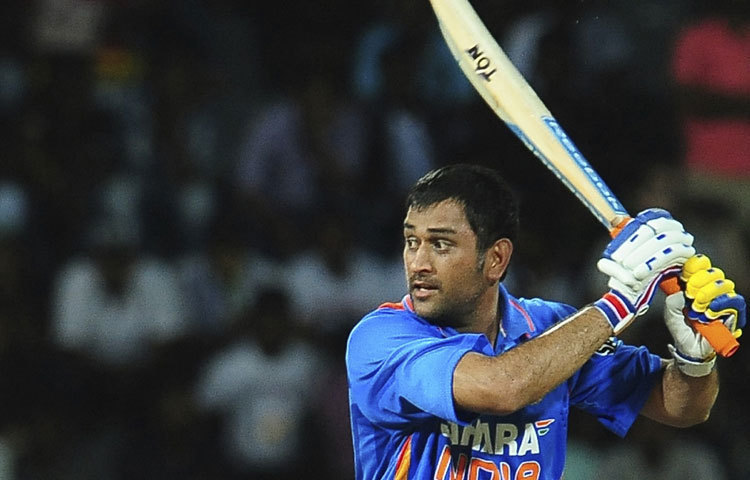 ভারতের বর্তমান অধিনায়ক মহেন্দ্র সিং ধোনি উইকেট কিপিং ও ভালো ব্যাটসম্যানের পাশাপাশি সর্বকালের সফল ক্রিকেট ক্যাপ্টেনের তালিকায় নাম লিখিয়েছেন।