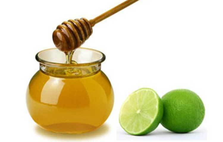 গুড়ো দুধের সঙ্গে আমন্ডওয়েল, লেবুর রস ও মধু ভালো করে মিশিয়ে নিন। মিশ্রণটি লাগান মুখে। ১৫-২০ মিনিট পরে হালকা গরম জল দিয়ে ধুয়ে ফেলুন।