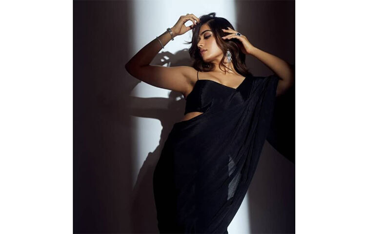 ২০১৬ সালে কন্নড় ছবিতে অভিনয় করে ক্যারিয়ার শুরু করেছিলেন রাশমিকা। ছবি: সংগৃহীত