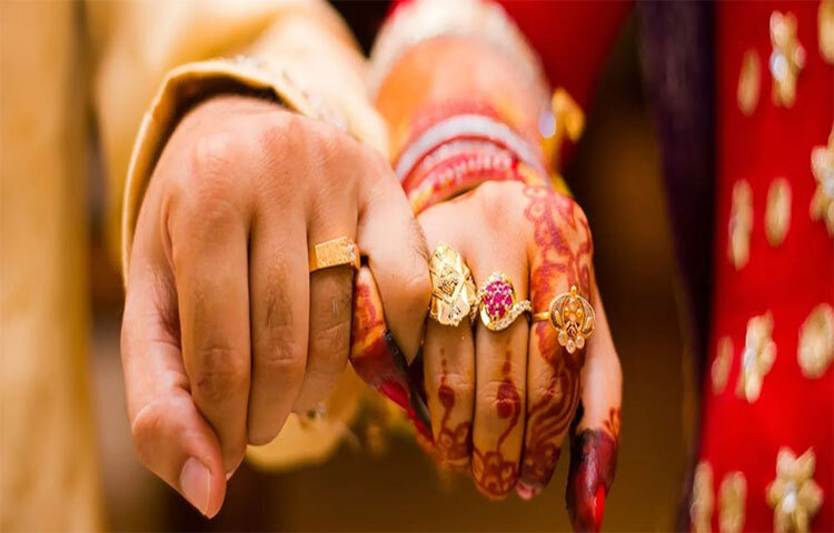 দ্বিতীয় প্রশ্ন হতে পারে, তুমি আমার সঙ্গেই পুরো জীবনটা কাটাতে চাও কেনো? সেই সঙ্গে নিজেকেও প্রশ্ন করুন- আপনি তার সঙ্গে পুরো জীবন কাটাতে চান কেনো? এবং তারপর মিলিয়ে দেখুন পরস্পরের জবাব অর্থাৎ দুজনের মানসিকতা মেলে কিনা।  ছবি: সংগৃহীত